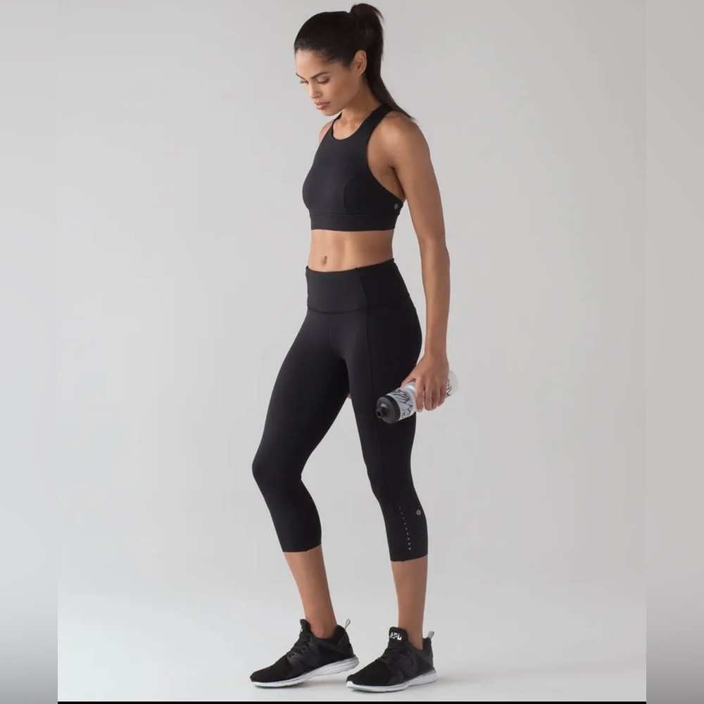 LULULEMON Fast Free Crop II Leggings Workout Yoga Nulux 19" Black Size 4